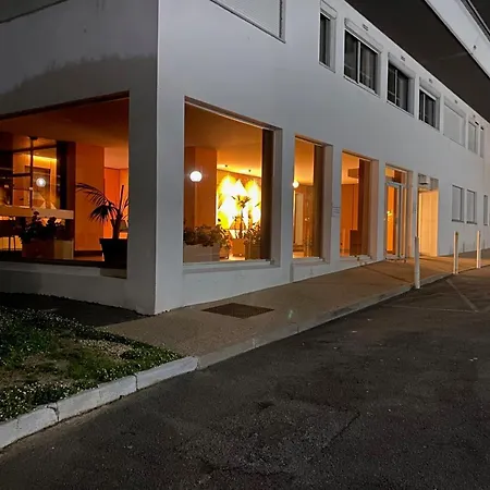 Charming T1 On The Seafront * La Baule